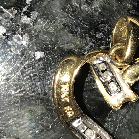 Sold! gold heart pendant with diamonds - Picture 3 of 4